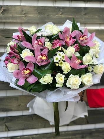 Букет цветов из: Розы и Хризантемы в Бабушкине