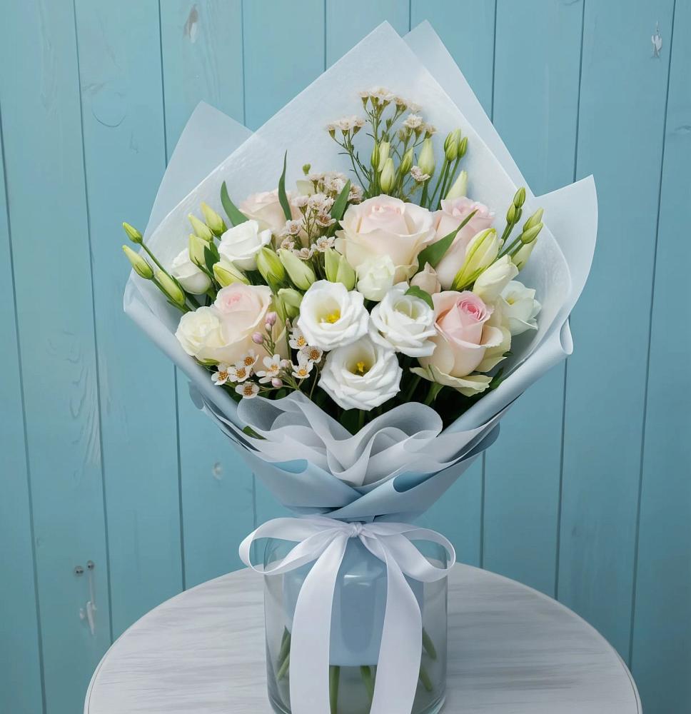 Букет цветов из: Розы и Лизиантусы в Бабушкине