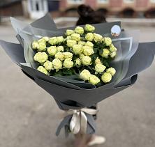 Букет Белые кустовые розы Солинеро в Бабушкине