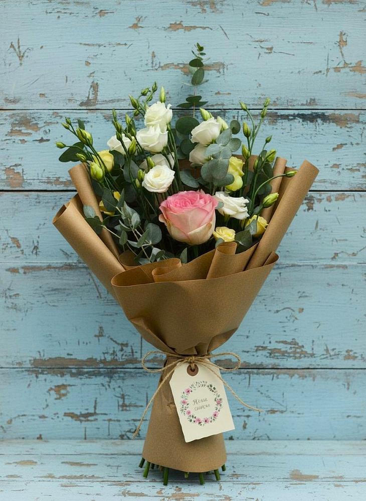 Букет цветов из: Розы и Лизиантусы в Бабушкине