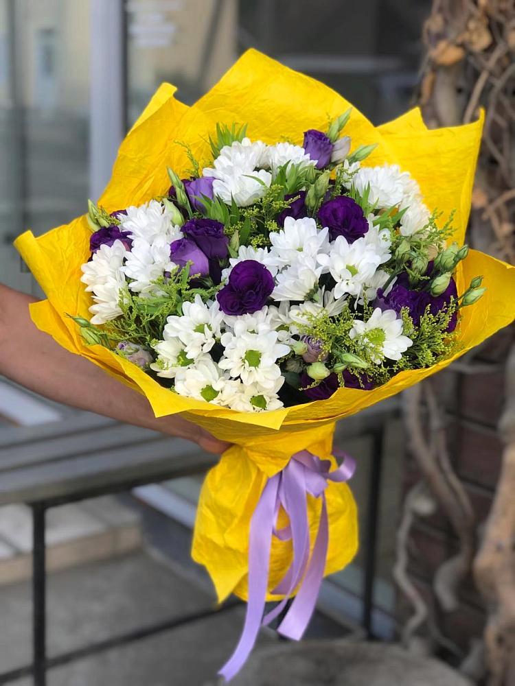 Букет цветов из: Ирисы, Хризантемы и Ромашки в Бабушкине