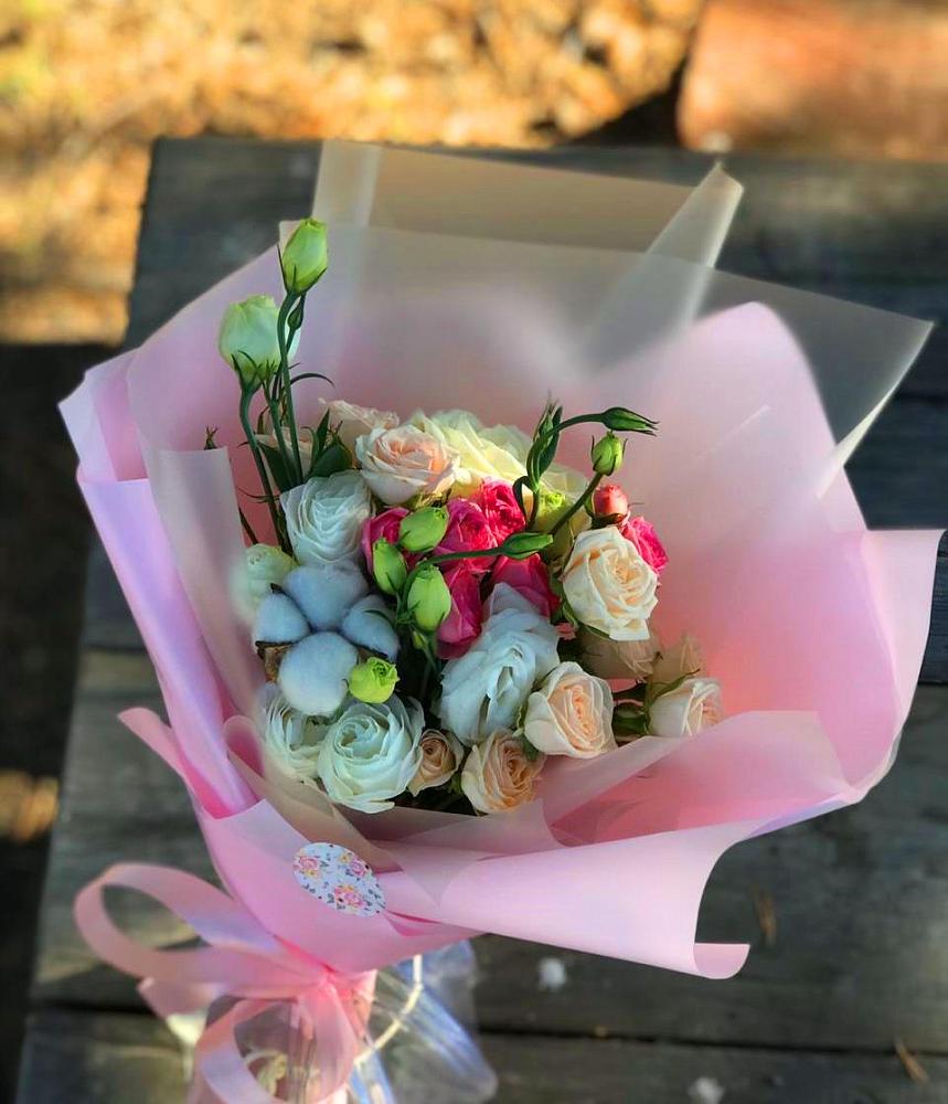 Букет цветов из: Розы и Лизиантусы в Бабушкине