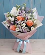 Букет цветов из:  Лизиантусы, Розы, Альстромерии и Гипсофила в Бабушкине