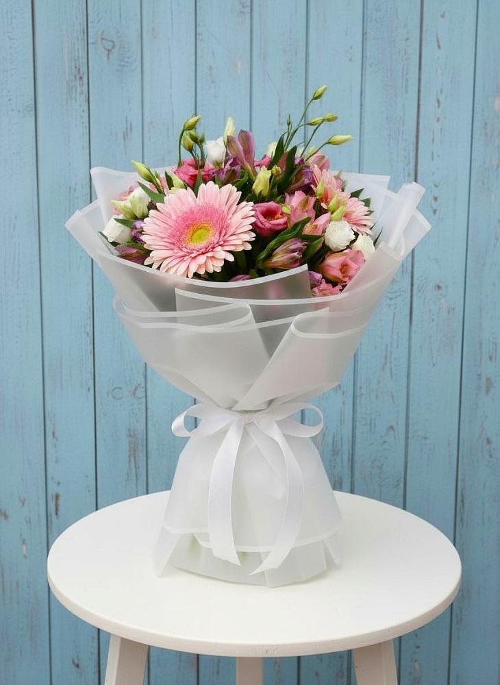 Букет цветов из: Герберы, Альстромерии и Лизиантусы в Бабушкине