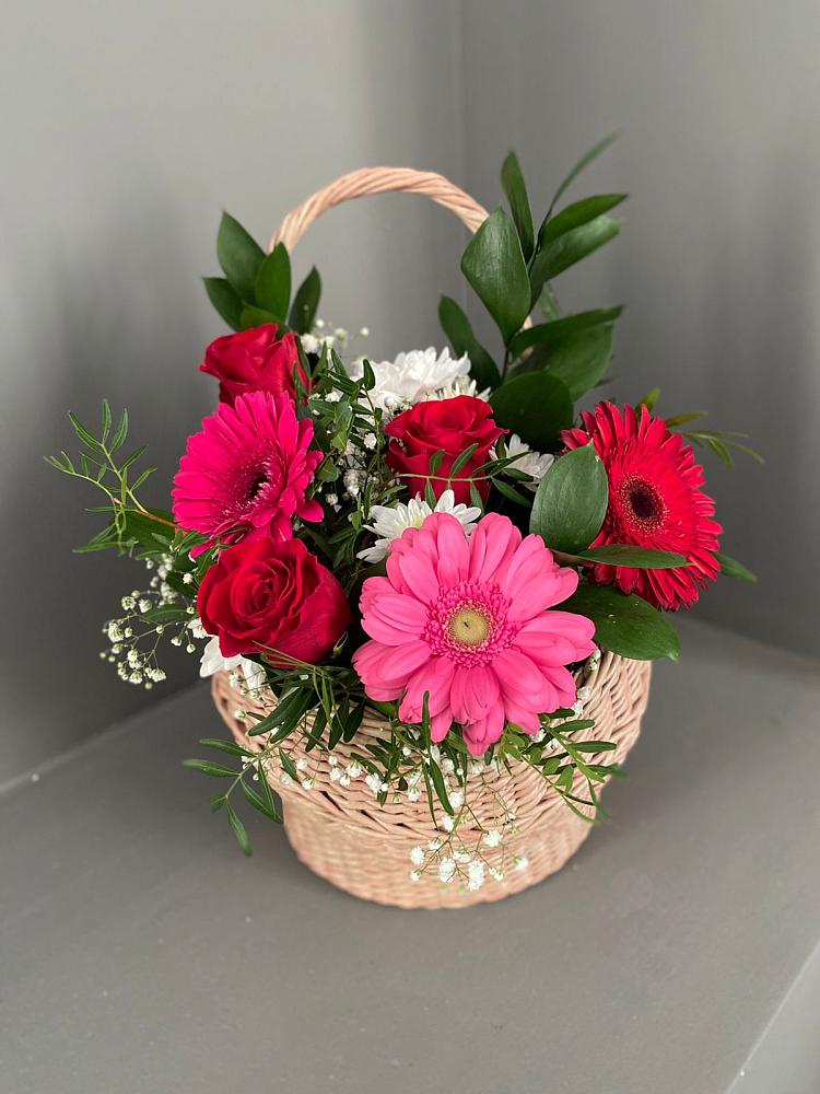 Цветочная композиция из Розы, Хризантемы и Герберы в корзине в Бабушкине