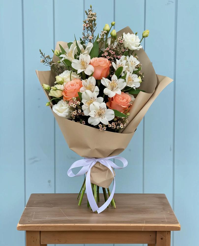 Букет цветов из: Альстромерии, Лизиантусы, Розы и Хризантемы в Бабушкине
